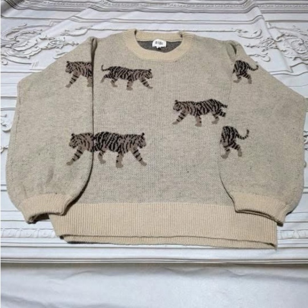 Women’s Beige Tiger Sweater